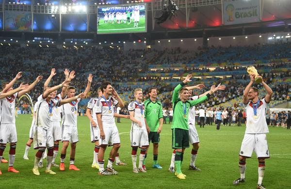 Terminada a Copa do Mundo, o setor de servi&ccedil;os pode dispensar at&eacute; 37 mil trabalhadores tempor&aacute;rios (France Press )