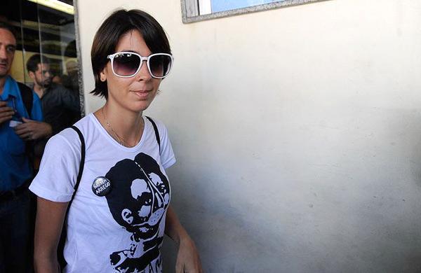 A manifestante Elisa Quadros, a Sininho, afirmou em depoimento &agrave; Pol&iacute;cia Civil do Rio que n&atilde;o &eacute; filiada a partidos pol&iacute;ticos, mas seus pais foram do PT (Agência Brasil)