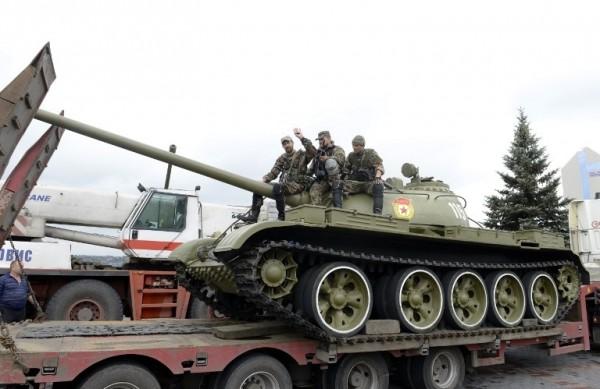 O poderio militar dos rebeldes - que contam com alguns milhares de combatentes de Donetsk e Lugansk - &eacute; dif&iacute;cil de precisar (France Press)