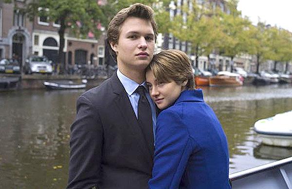 Os atores Shailene Woodley e Ansel Elgort em cena do filme 'A Culpa &Eacute; das Estrelas' ( Divulgação)