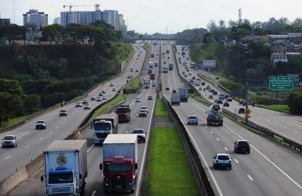  Motorista foi abordado na altura do km 125 da Dutra, no trecho de Ca&ccedil;apava, na pista sentido S&atilde;o Paulo (Foto ilustrativa/ reprodução)