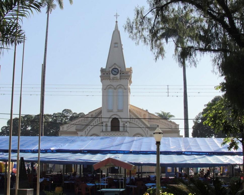 Estrutura da festa em S&atilde;o Pedro (Daniella Oliveira)