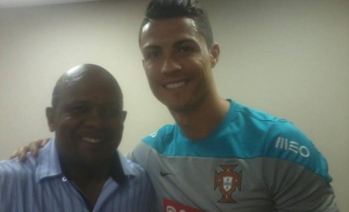 O cabeleireiro Dinho e Cristiano Ronaldo (Arquivo Pessoal)