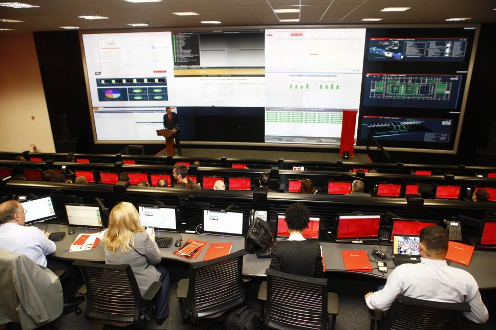 Command Center Sala central do data center do banco Santander inaugurado em Barão Geraldo: integrado a quatro grandes centros instalados em outros países (César Rodrigues/AAN)