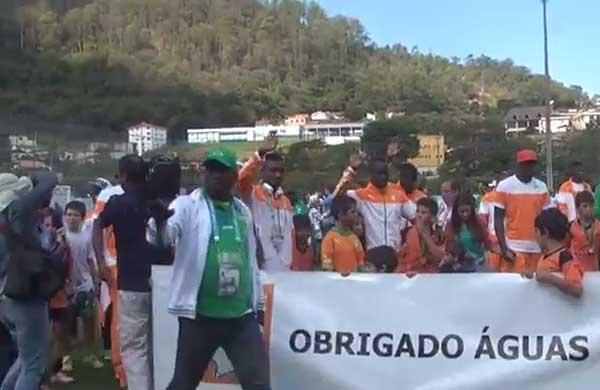 Jogadores da Costa do Marfim fizeram agradecimento ( Reprodução)