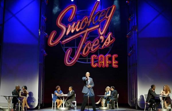 Cena de 'Smokey Joe?s Caf&eacute;', que apresenta cerca de 40 m&uacute;sicas de Jerry Leiber e Mike Stoller ( Divulgação)