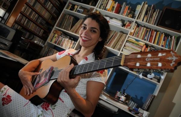 A cantora campineira Ieda Cruz, que está lançando seu novo show (Érica Dezonne/AAN)