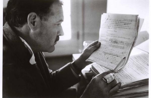 O escritor Ernest Hemingway, antes da fama, serviu na Primeira Guerra, na equipe da Cruz Vermelha ( Divulgação)
