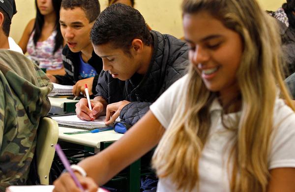Os candidatos do Exame Nacional do Ensino M&eacute;dio (Enem) 2013 j&aacute; podem acessar o espelho da corre&ccedil;&atilde;o das reda&ccedil;&otilde;es (Milton Michida/Governo do Estado de São Paulo)