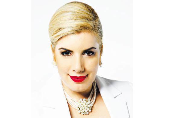 O tempo, diz Elisabethe, &eacute; apenas um 'condicionamento orientativo' (Divulgação)