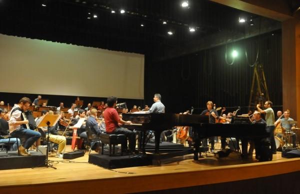 A Orquestra Sinf&ocirc;nica de Campinas, que se apresenta no Teatro Municipal Castro Mendes ( César Rodrigues/AAN)