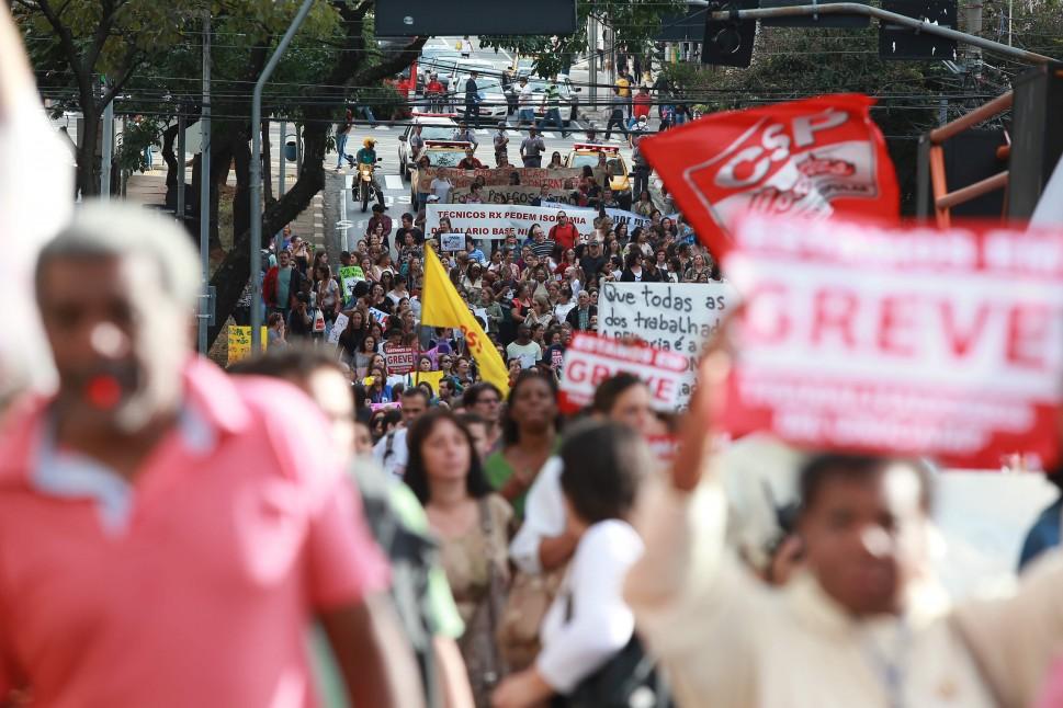 Manifesta&ccedil;&atilde;o causou reflexo nas ruas Luzitana, Sacramento, Bar&atilde;o de Jaguara e Dr. Quirino ( Leandro Ferreira/AAN)