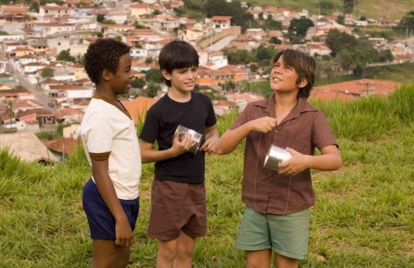 Cena do filme 'Meninos de Kichute', com dire&ccedil;&atilde;o de Luca Amberg ( Divulgação)