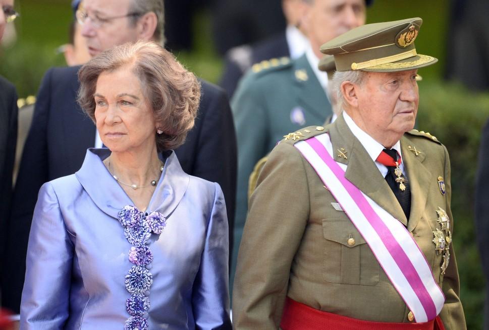 Juan Carlos participou de seu &uacute;ltima cerim&ocirc;nia militar como rei da Espanha (Gerard Julien/France Press)