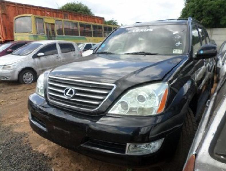 Ve&iacute;culo de luxo da Lexus est&aacute; entre os que ser&atilde;o leiloados em Ibat&eacute; ( Divulgação)