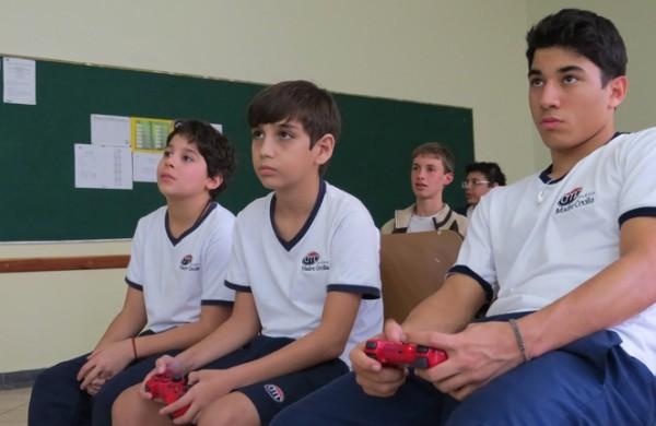 Estudante disputam a Copa do Mundo 2014 em col&eacute;gio de Campinas (Thaize Scarelli/Divulgação)