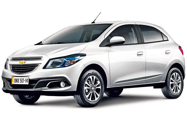 Onix 2015 oferece cinco op&ccedil;&otilde;es de configura&ccedil;&atilde;o, com  motores 1.0 e 1.4 litro (Divulgação)