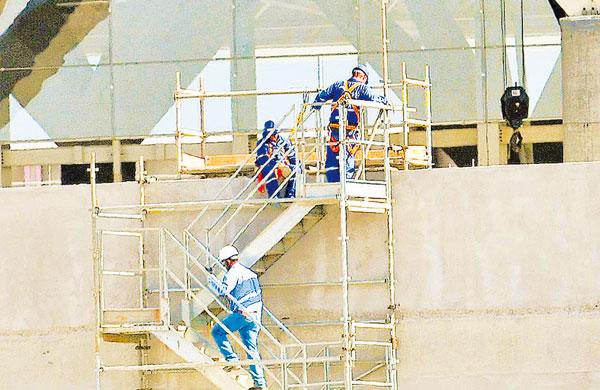 MTE pede adequa&ccedil;&otilde;es &agrave; estrutura para os trabalhos em altura na obra do novo terminal de Viracopos ( César Rodrigues/AAN)