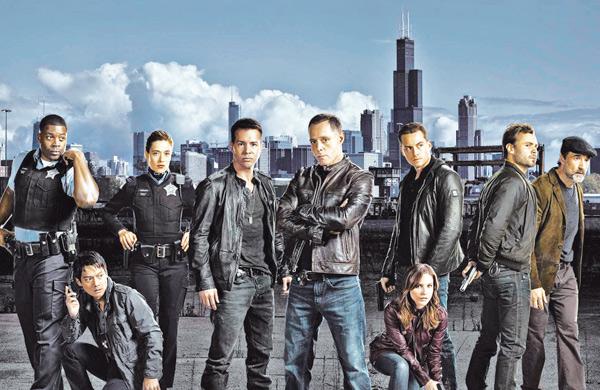 Elenco de 'Chicago P.D.', que j&aacute; teve a segunda temporada confirmada nos Estados Unidos ( Divulgação)