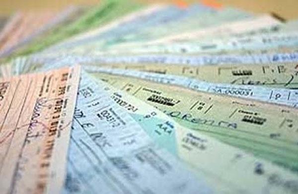 Enquanto houve queda no uso de cheque, cresceram os pagamentos por meio de outros instrumentos ( Reprodução)