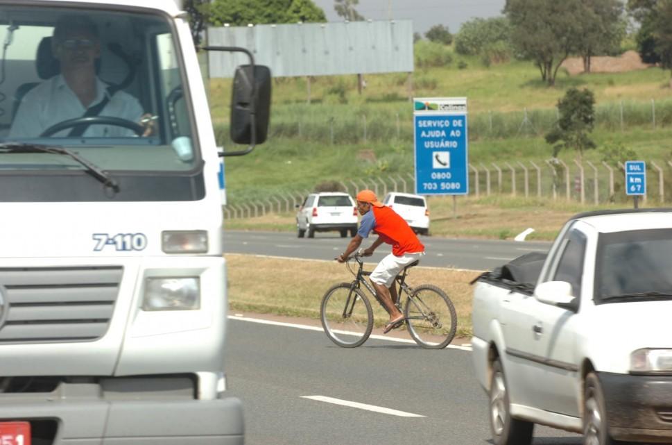 Uma s&eacute;rie de cuidados ajudam a reduzir o risco de acidentes em rodovias ( Divulgação)