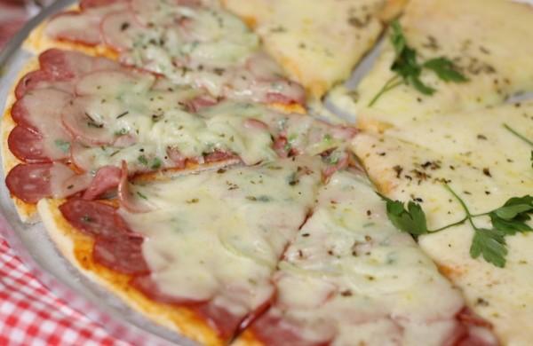 Pizza &eacute; apenas uma das especialidades da gastronomia italiana dispon&iacute;veis na festa  ( Divulgação)