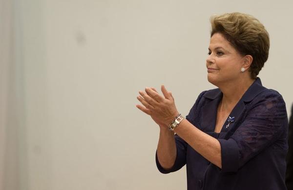 Presidente do Brasil, Dilma Roussef aumentou o valor do Bolsa Fam&iacute;lia (Agência Brasil)