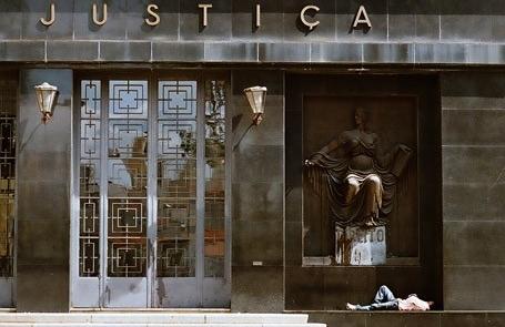Todos os sete cart&oacute;rios da cidade ficam no pr&eacute;dio do Pal&aacute;cio da Justi&ccedil;a, no Centro ( Cedoc/RAC)