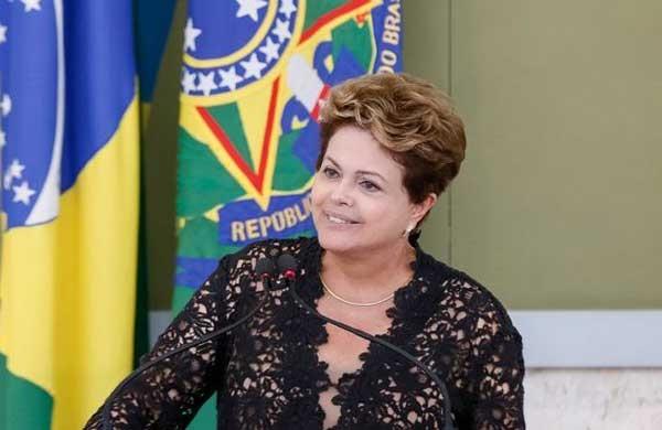 Dilma participa de inaugura&ccedil;&atilde;o de ala de aeroporto feita ap&oacute;s concess&atilde;o (Agência Brasil)