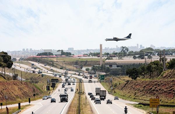 Rodovia Santos Dumont (SP-075 ), trecho que corta Campinas at&eacute; a divisa com Indaiatuba: s&atilde;o aguardados 146 mil ve&iacute;culos, segundo a Colinas (Divulgação/Colinas)