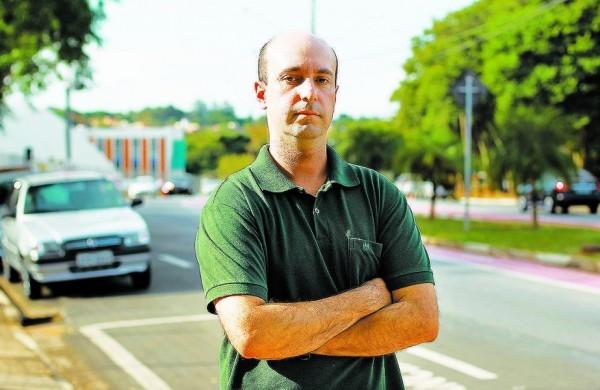 O professor de educa&ccedil;&atilde;o f&iacute;sica F&aacute;bio C&aacute;ssio Nobre: escola contribui com a inser&ccedil;&atilde;o de atividade f&iacute;sica peri&oacute;dica e alimenta&ccedil;&atilde;o mais balanceada ( Leandro Ferreira/AAN)