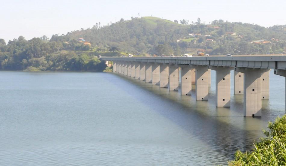 Represa Atibainha opera com 54 milh&otilde;es, o equivalente a 56,1% da capacidade ( Edu Fortes/AAN)