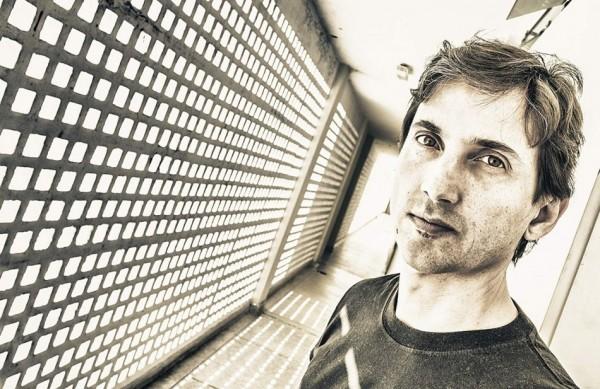 Jo&atilde;o MacDowell define sua 'Sinfonia n&ordm; 1' como uma &quot;jornada musical que serve como trilha sonora de filme imagin&aacute;rio&quot; ( Divulgação)