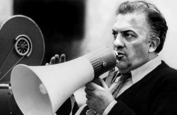 Federico Fellini durante uma de suas filmagens: dos maiores cineastas do s&eacute;culo 20 ( Divulgação)