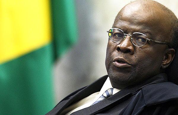 O presidente do Supremo Tribunal Federal, Joaquim Barbosa, deve pedir nesta quinta-feira (5) a prisão imediata dos réus do mensalão (Agência Estado)