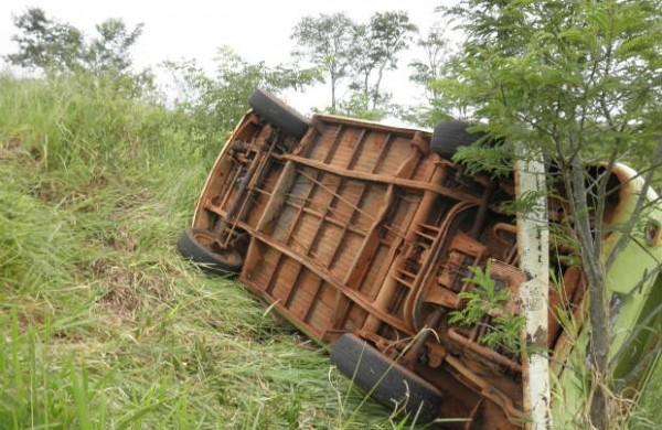 Garoto estava numa perua Kombi dirigida pelo av&ocirc;  ( Reprodução)