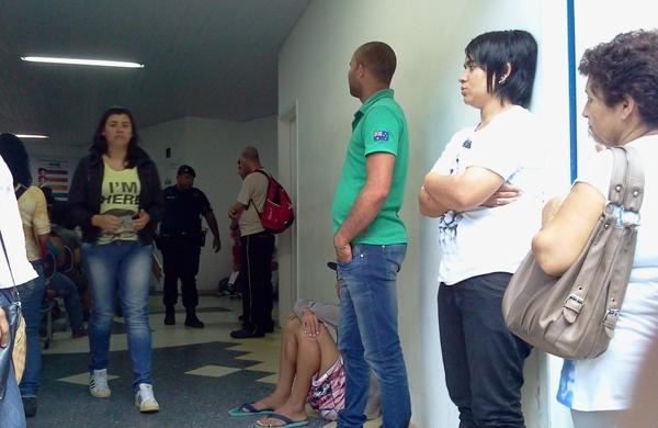 Falta de m&eacute;dicos em unidades de sa&uacute;de em Campinas geram filas para o atendimento (Sarah Brito/AAN)