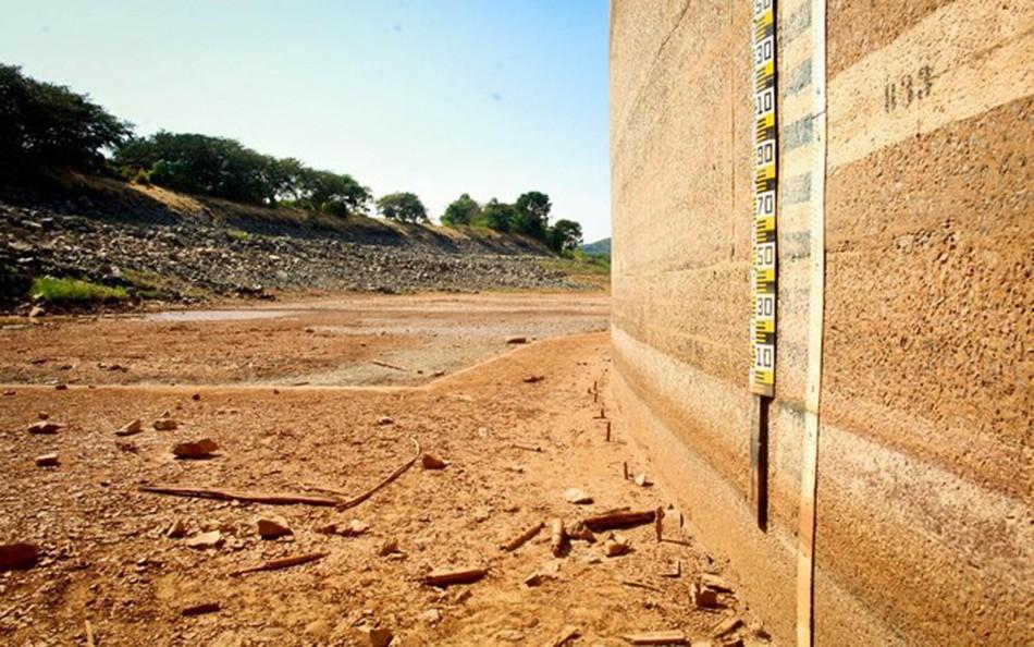 Reservat&oacute;rio Jaguari/Jacare&iacute;, o maior do Sistema Cantareira, operou ontem com apenas 3,34% de sua capacidade de opera&ccedil;&atilde;o ( Divulga&ccedil;&atilde;o)