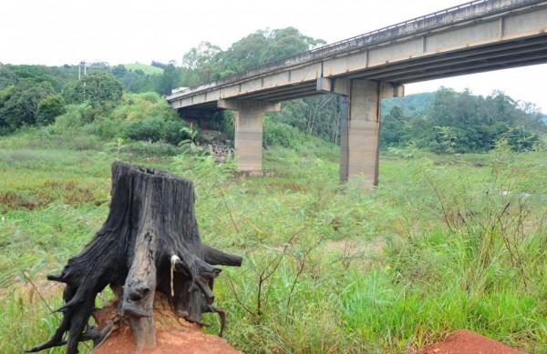 Reservat&oacute;rio Jacare&iacute;, em Piracaia, que abastece o Sistema Cantareira (Élcio Alves/AAN)
