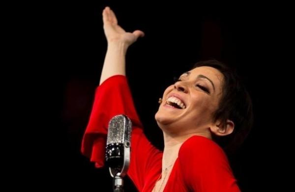 Laila Garin protagoniza o espet&aacute;culo 'Elis - A Musical': sucesso estrondoso ( Divulgação)
