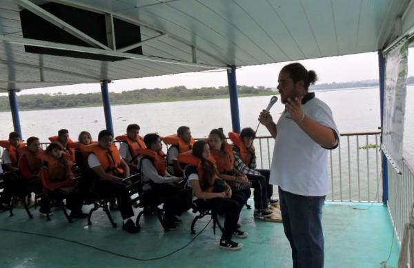 &quot;Navegando nas &Aacute;guas do Conhecimento&quot; &eacute; projeto do Barco Escola ( Divulgação)