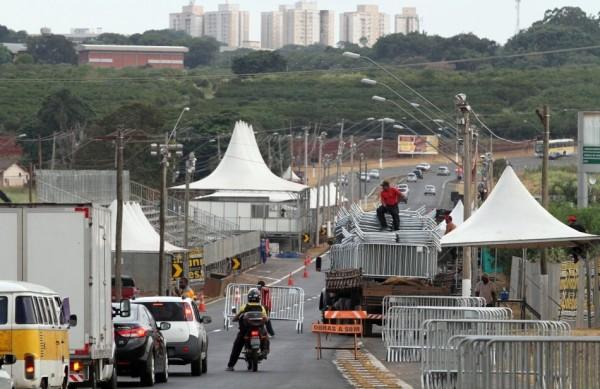 O desfile acontecer&aacute; na mesma via onde est&aacute; localizado o Cemit&eacute;rio Parque Nossa Senhora da Concei&ccedil;&atilde;o e os vel&oacute;rios ser&atilde;o transferidos durante o feriado ( Rodrigo Zanotto/Especial para AAN)