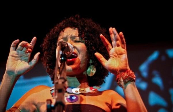 Cantora Ju&ccedil;ara Mar&ccedil;al fez parte dos grupos A Barca e V&eacute;sper ( Divulgação)