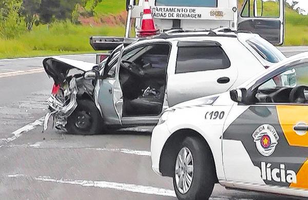 O motorista do Celta, segundo apurou a pol&iacute;cia, saiu para o acostamento e, ao voltar &agrave; pista, houve a colis&atilde;o (Barbosa Neto/gazeta de Piracicaba)