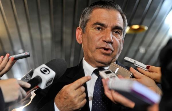 Gilberto Carvalho deverá explicar declaração de que Dilma teria dito ao ministro da Justiça que teria sido melhor a PF não ter cumprido a desocupação da Fazenda Buriti, em Sidrolândia (MS), onde morreu um índio vítima de tiro (Agência Brasil)