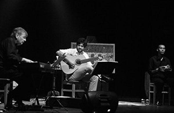 Quem abre a programa&ccedil;&atilde;o &eacute; Guilherme Lamas Trio ( Divulgação)