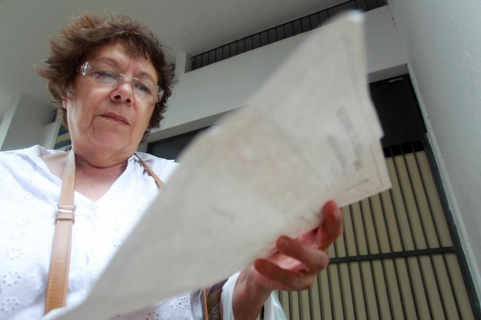 A aposentada Cleusa Mendes, de 73 anos, foi buscar quatro rem&eacute;dios no Centro de Sa&uacute;de do Centro e achou apenas um, o AAS ( Leandro Ferreira/AAN)