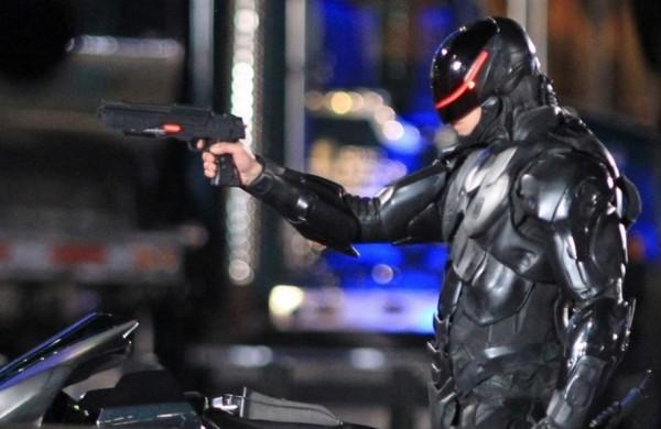 Cena do filme &quot;Robocop&quot;, que tem dire&ccedil;&atilde;o do brasileiro Jos&eacute; Padilha ( Divulgação)