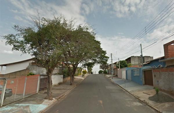 Série de assaltos teve início na Rua Eduardo Nadruz, no Parque Jambeiro, em Campinas (Reprodução/Google Maps)