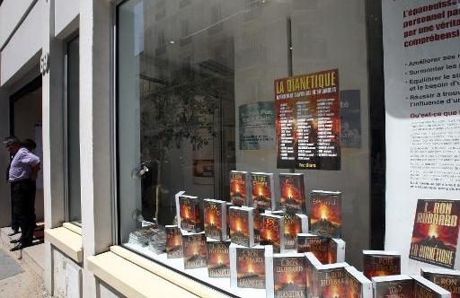 Foto de 2009 mostra a fachada de unidade da cientologia em Paris (France Press)
